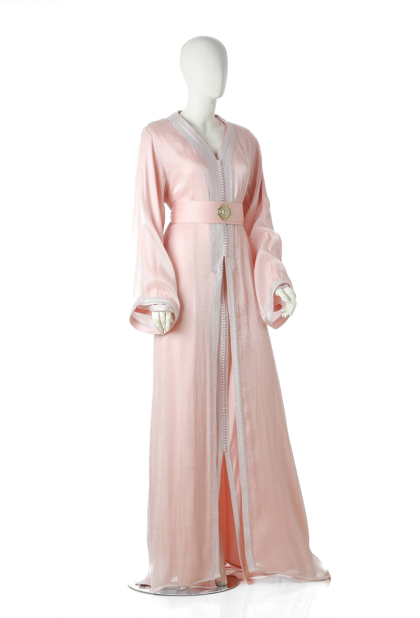 Ward Sultana Moroccan Kaftan Takshitha in Soft Blush Pink Silk Organza over Silk Satin – Majestic Luxury Dress for Women with Refined Elegance | قفطان مغربي ورد سلطانة تكشيطة باللون زهري فاتح من حرير أورجوزا مع طبقة من حرير ساتان – فستان نسائي فاخر مهيب يتميز بالأناقة الراقية